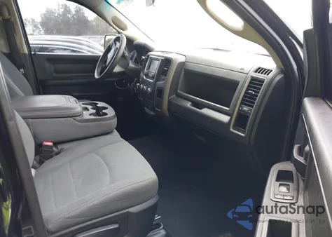 2018 Ram 1500 Express 4X2 6'4 Box из США, поврежденный, VIN 1C6RR6FT1JS315582